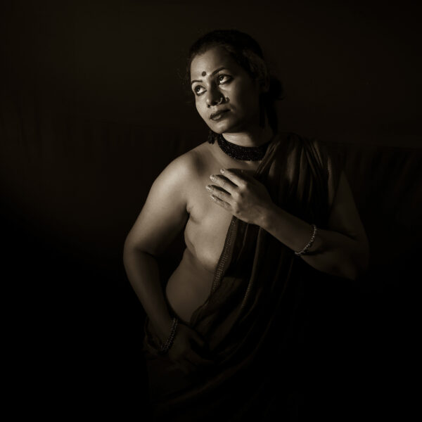 যক্ষপুরের মায়াবিনী